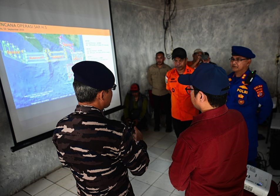 Jejak Sinyal Jadi Petunjuk Pencarian 8 Warga Hilang di Selat Sunda