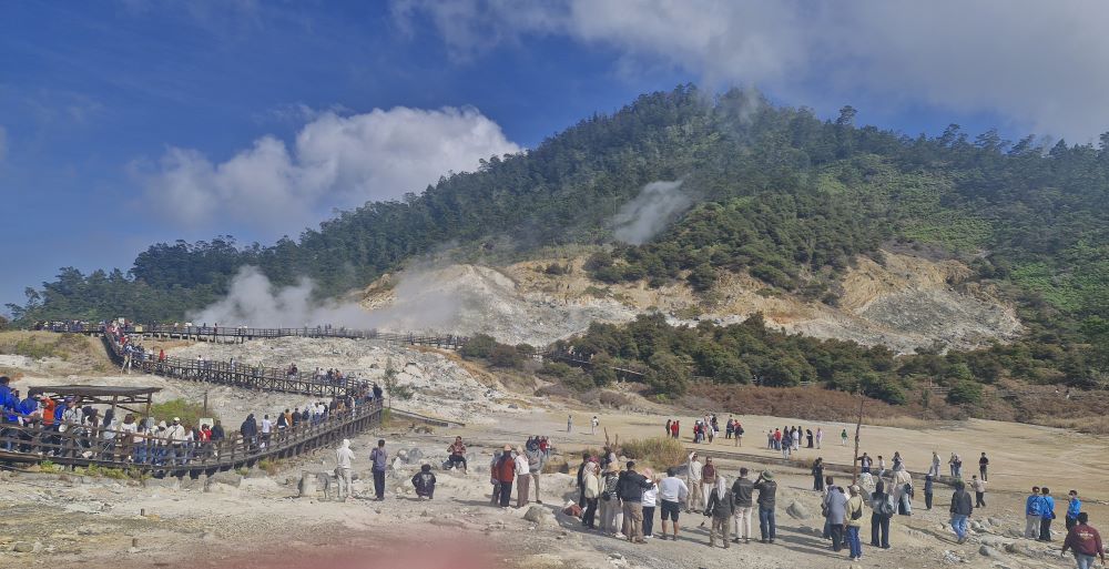 Dieng Dipadati Wisatawan saat Long Weekend HUT RI