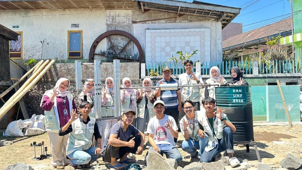 Mahasiswa KKN UMP Ubah Sampah Plastik Jadi Minyak