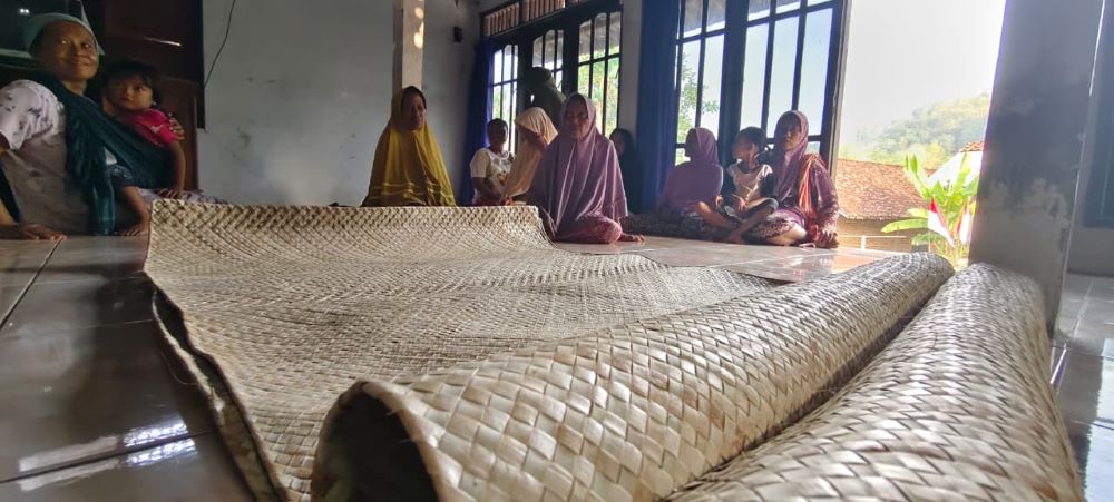 Perajin Tikar Pandan di Banjarnegara Bergantung pada Pengepul, Harga Mentok Rp28 Ribu