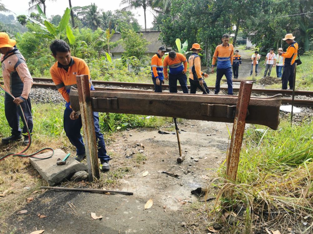 Lagi, Daop 5 Purwokerto Tutup Perlintasan Liar di Cilacap, Langkah Tegas Cegah Kecelakaan Kereta Api