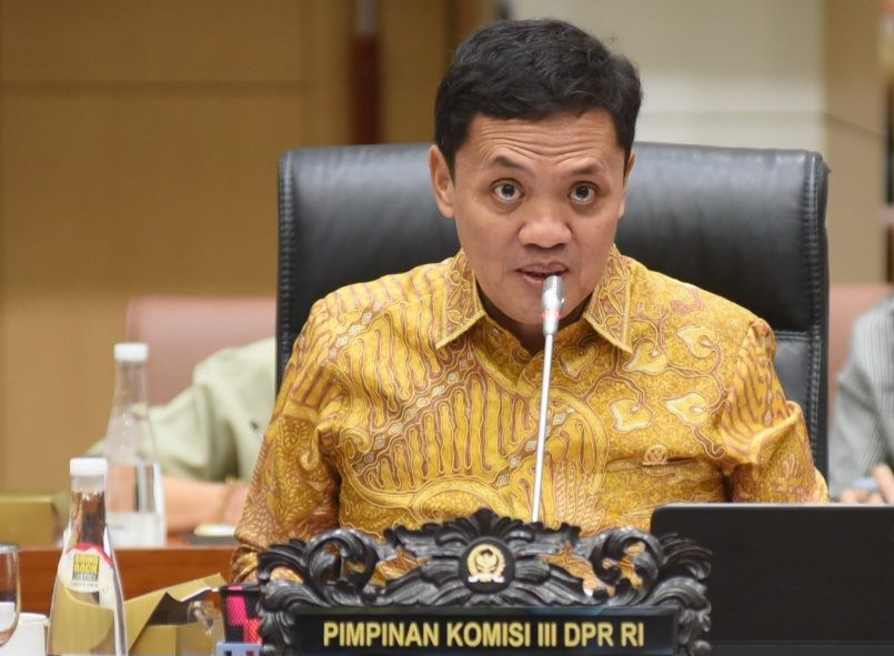 Isu Pergantian Kapolri Beredar, Komisi III DPR Tegaskan Belum Ada Surat dari Presiden