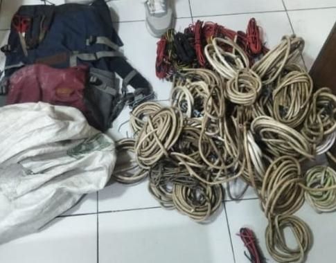 Bawa 58 Gulungan Kabel Hasil Curian di Rumah Kosong, Dua Remaja Ditangkap