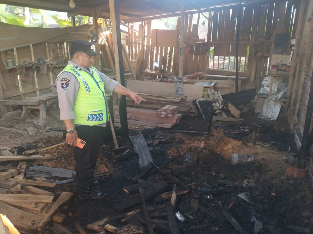 Kebakaran Bengkel Kayu di Klirong Kebumen Diduga Akibat Korsleting Listrik