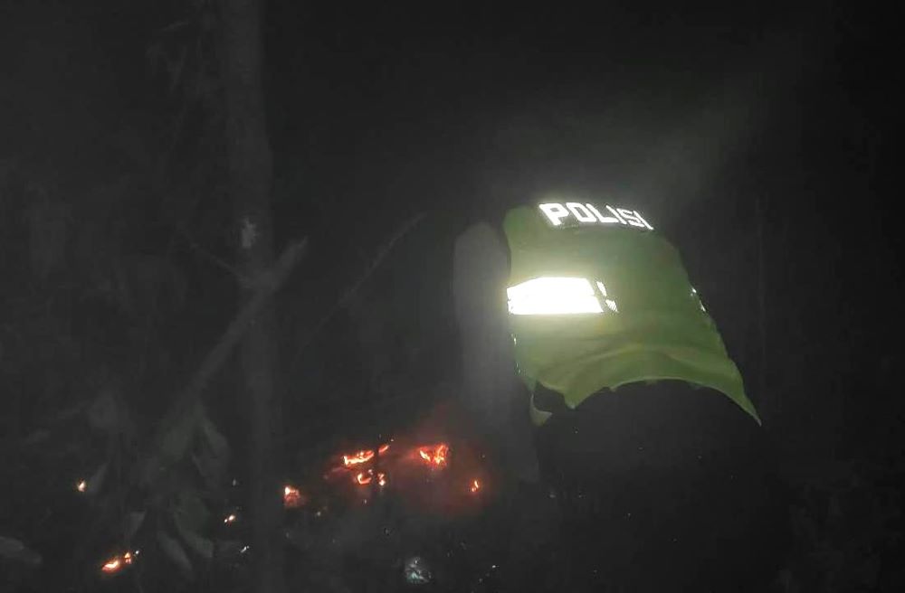Kebakaran Hutan Pinus Sadang Kebumen Meluas Hingga 2,5 Hektare