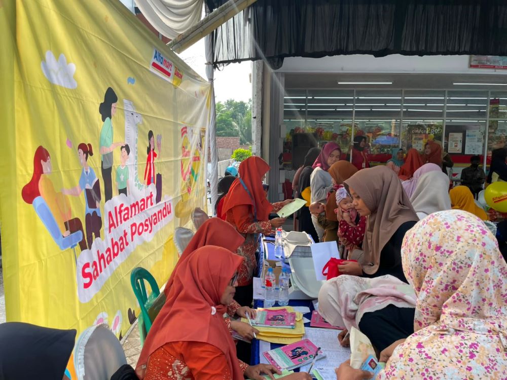 Alfamart dan Nestlé Indonesia Perluas Layanan Posyandu, Sasar 2.800 Ibu dan Anak di 28 Lokasi