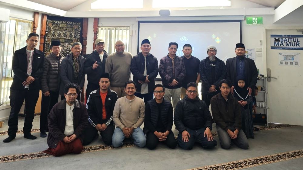Dosen UIN Saizu Kenalkan Ekonomi Syariah kepada Diaspora Indonesia di Australia