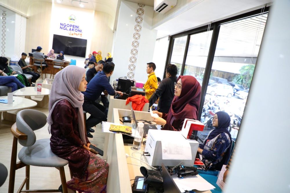 Pemprov Jateng Permudah Urus e-KTP, Cetak dan Rekam Bisa Selesai Hitungan Menit di Rumah Rakyat