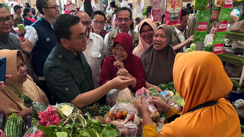 Pantau Harga Bapok di Pasar Manis Purwokerto, Mendag dan Bupati Banyumas Pastikan Pasokan Aman serta Harga Stabil