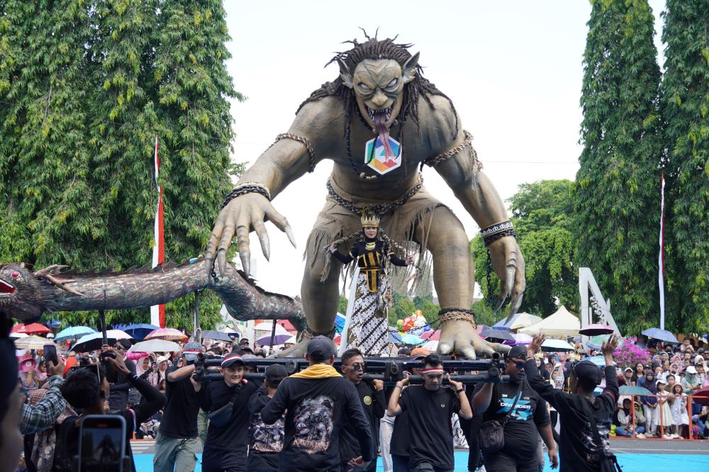 Ogoh-Ogoh Buto Ijo Curi Perhatian di Purbalingga Carnival 2026
