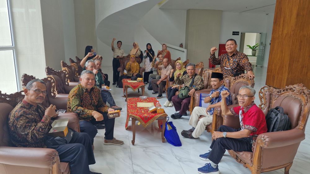 Kerugian Hampir Rp7 Miliar, 20 Korban Dugaan Investasi Bodong Eks Pegawai Bank Mandiri Taspen Mengadu ke DPRD Banyumas