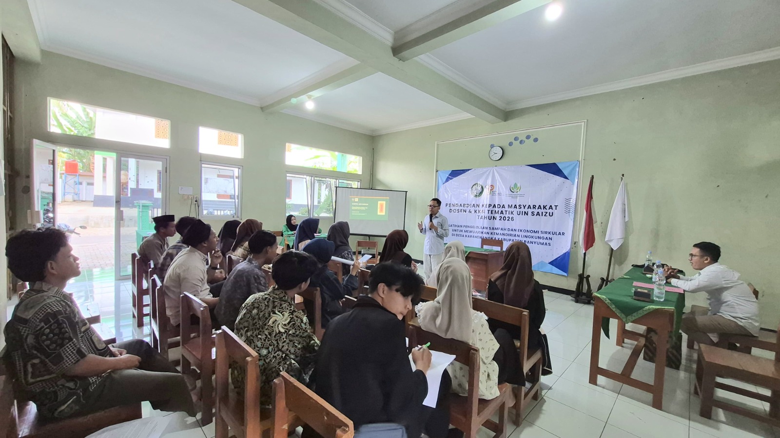 KKN Tematik UIN Saizu Ajak Warga Karangnangka Sulap Sampah Jadi Cuan