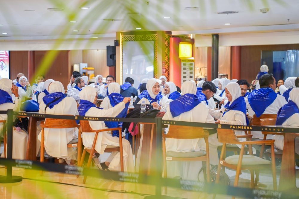 ParagonCorp Berangkatkan 135 Karyawan Umrah