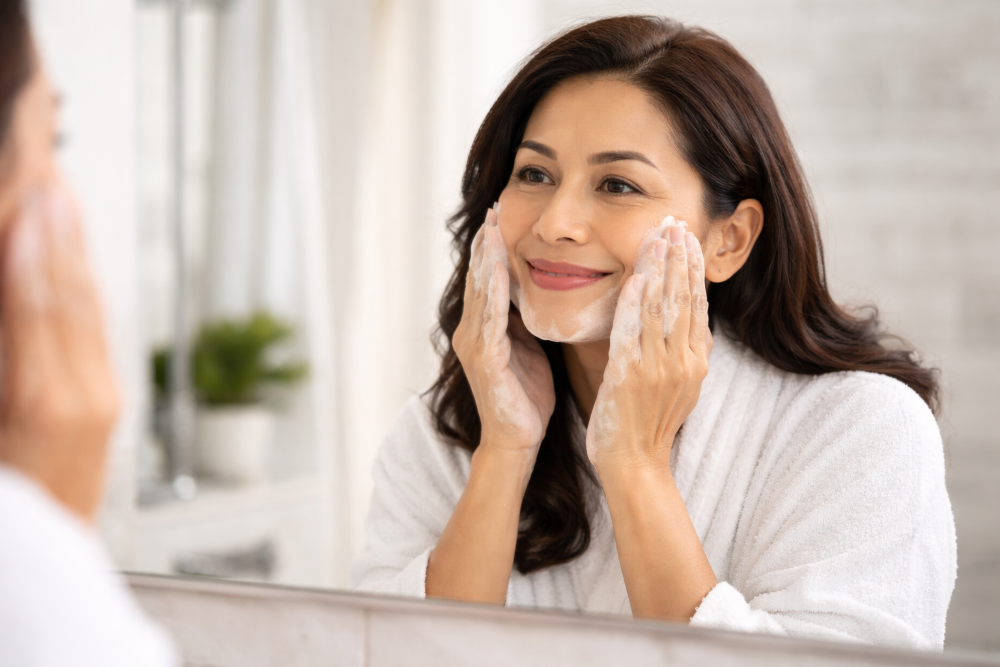 Memasuki Usia 40-an, Ini Panduan Skincare Lengkap agar Kulit Tetap Sehat dan Bercahaya