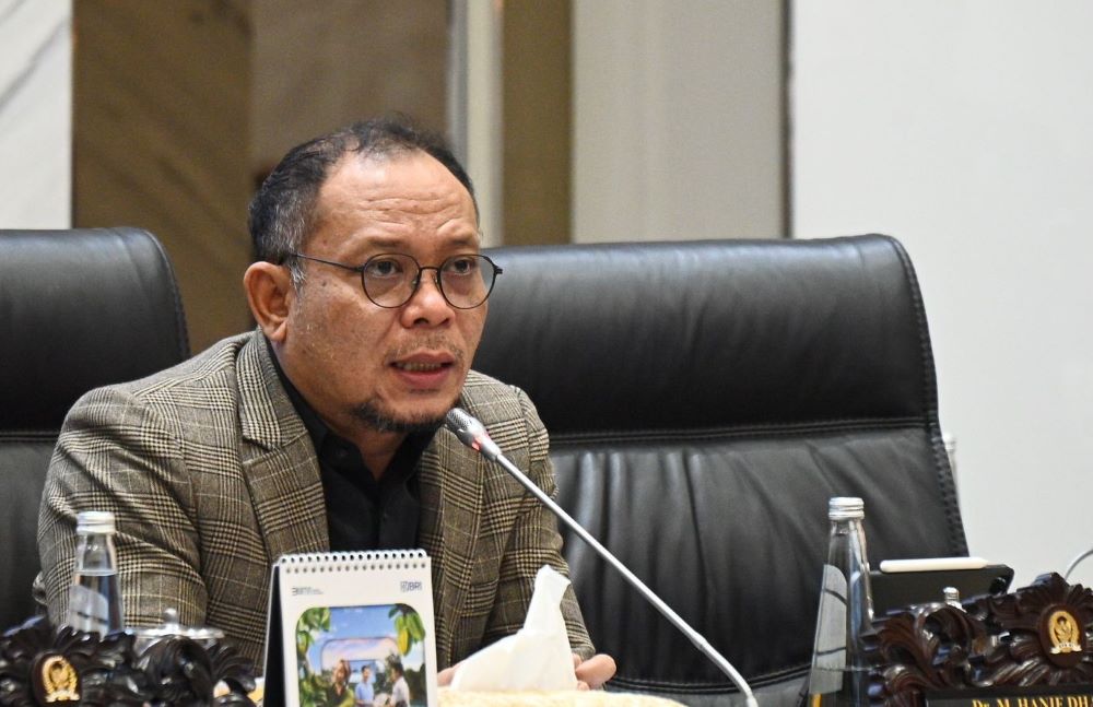 IHSG Anjlok, DPR Soroti Masalah Struktural Pasar Modal dan Desak OJK Berbenah