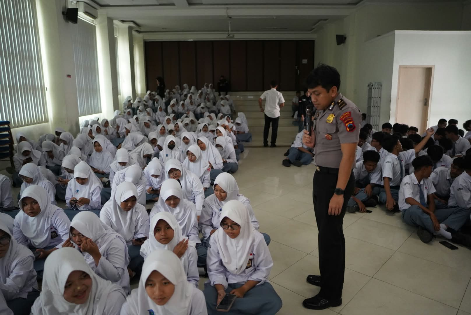 Pelajar SMA Muhammadiyah 1 Purwokerto Belajar AI, Polresta Banyumas Dorong Siswa Jadi Pengguna Teknologi yang Cerdas
