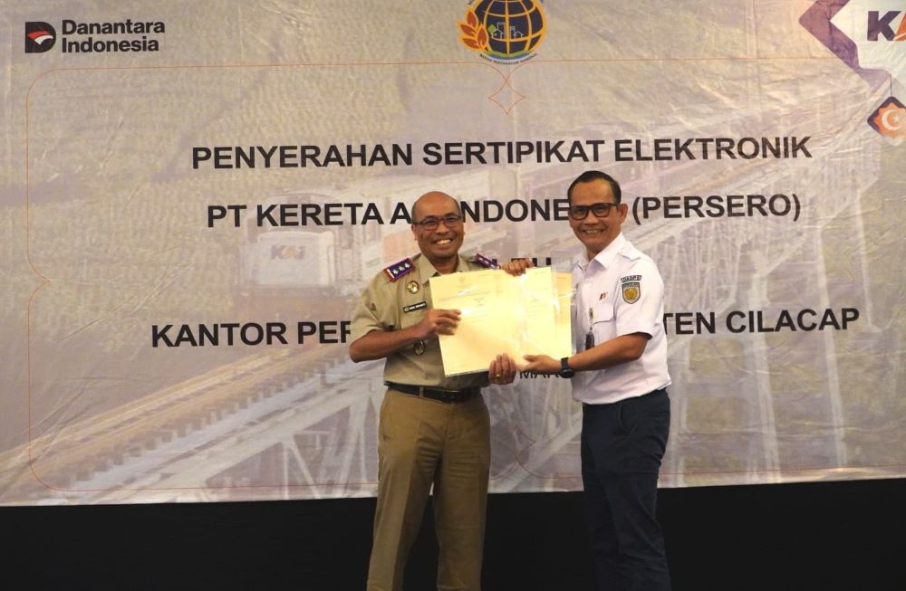 Perkuat Legalitas Aset, Daop 5 Purwokerto Terima 13 Sertifikat Elektronik dari BPN Cilacap