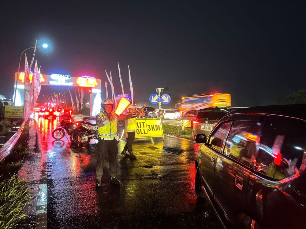 Arus Mudik Meningkat, Akses Masuk Rest Area 338A Tol Pemalang–Batang Diberlakukan Buka-Tutup