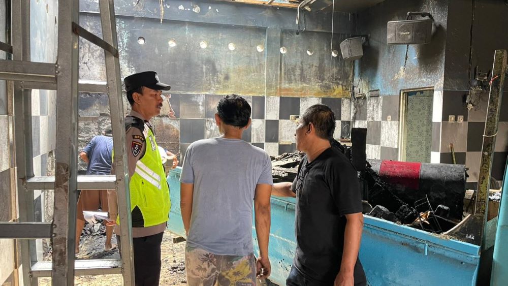 Kebakaran Garasi Rental Mobil di Panjer Kebumen, Diduga Dipicu Korsleting Kipas Angin
