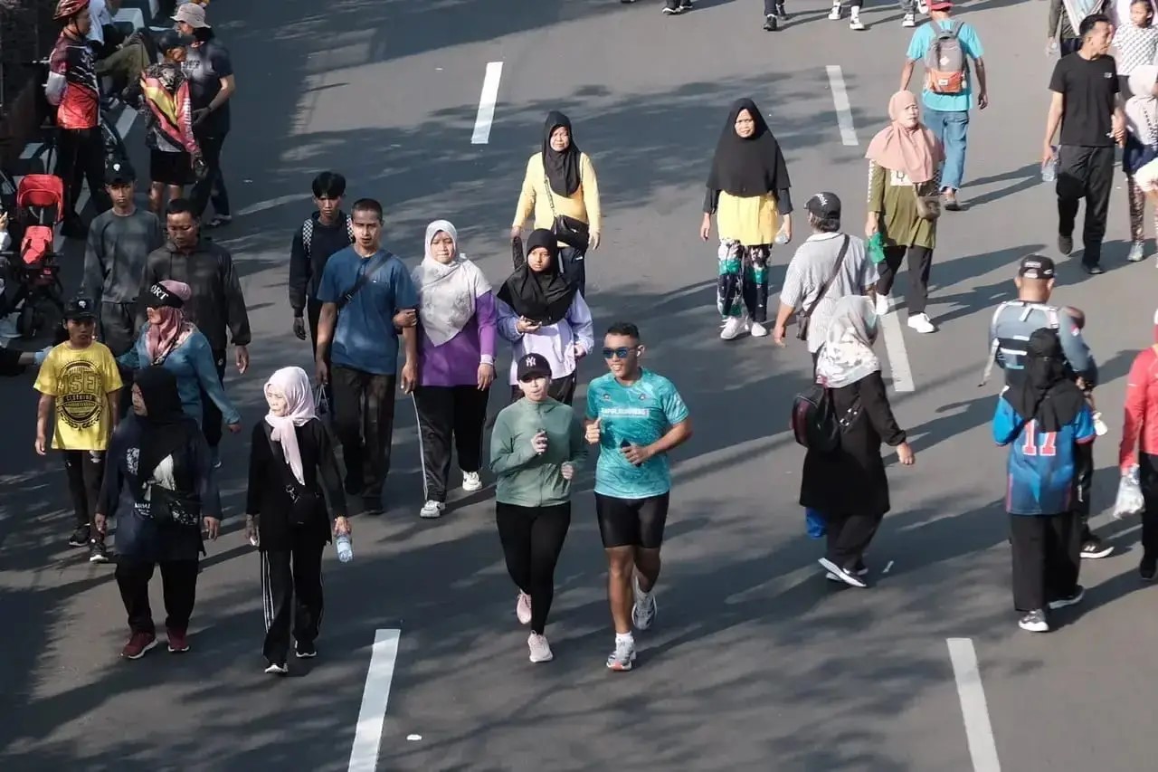 CFD Jadi Magnet Warga Berolahraga, Suasana Pagi Dipenuhi Aktivitas Sehat