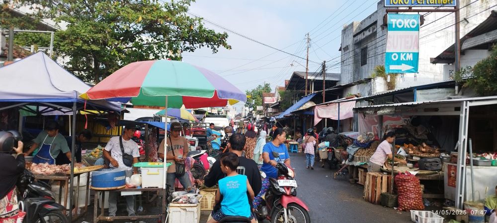 Masyarakat Keluhkan Kemacetan di Jalan Vihara, Penertiban Pedagang Dinilai Mendesak