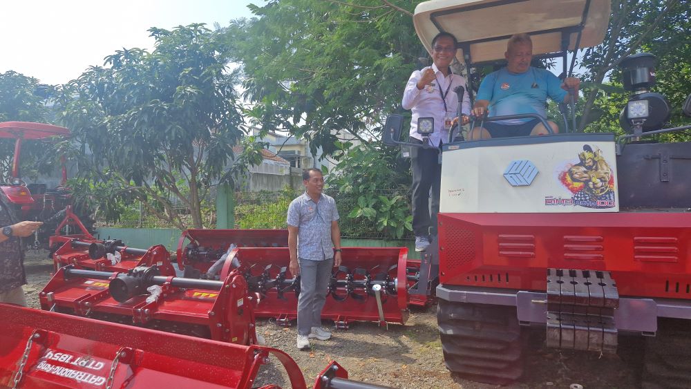 Dinpertan Banyumas Salurkan Bantuan Alsintan, Dukung Percepatan Tanam dan Produktivitas Pertanian