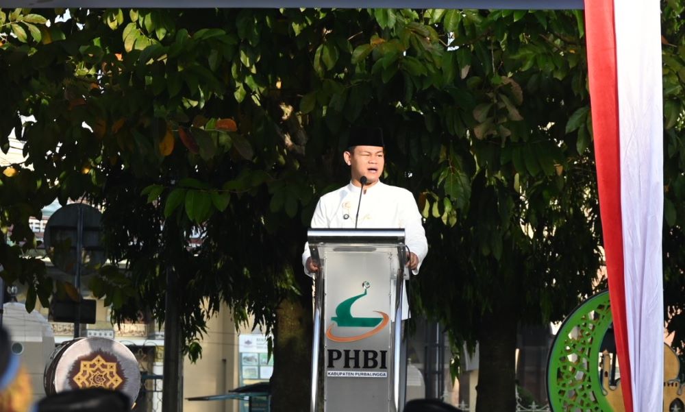 Ribuan Warga Padati Alun-Alun, Bupati Purbalingga Ajak Jadikan Idulfitri Titik Awal Penguatan Solidaritas Sosial