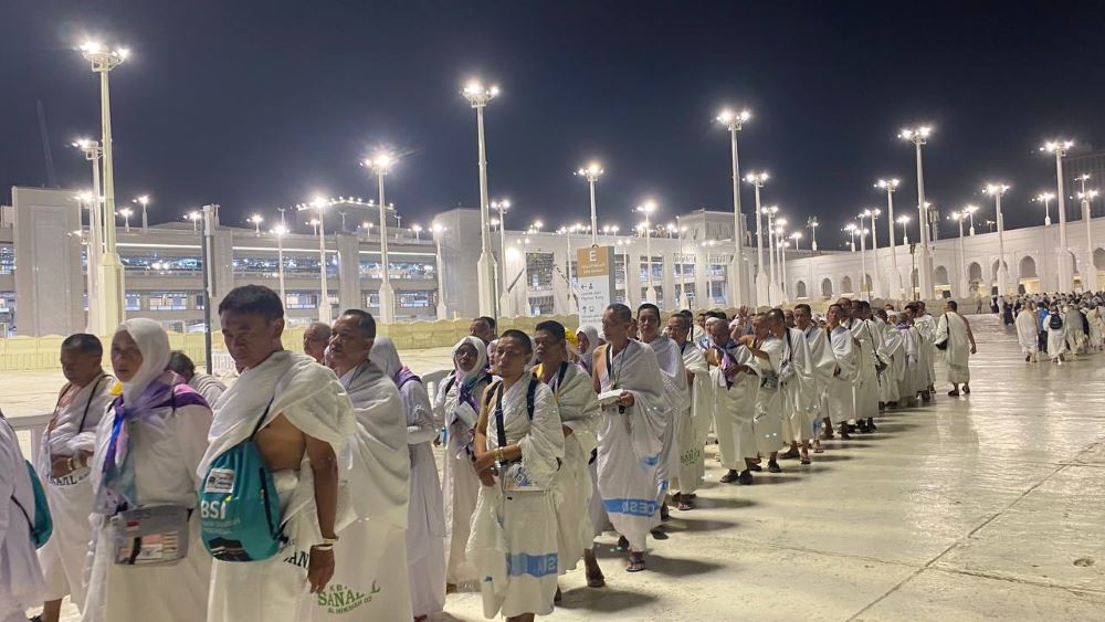 Jemaah Haji Indonesia Mulai Bergerak ke Arafah, Kemenhaj Ingatkan Disiplin dan Jaga Kesehatan Jelang Puncak Haji 2026