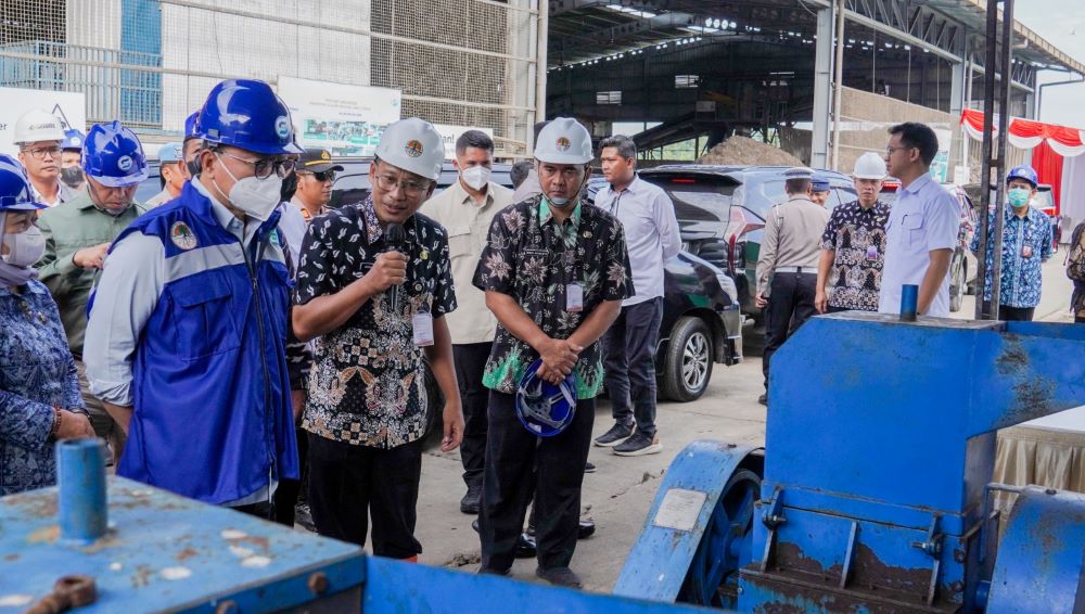 Sampah Jadi Energi, Menko Pangan Apresiasi Inovasi TPST Jeruk Legi Cilacap