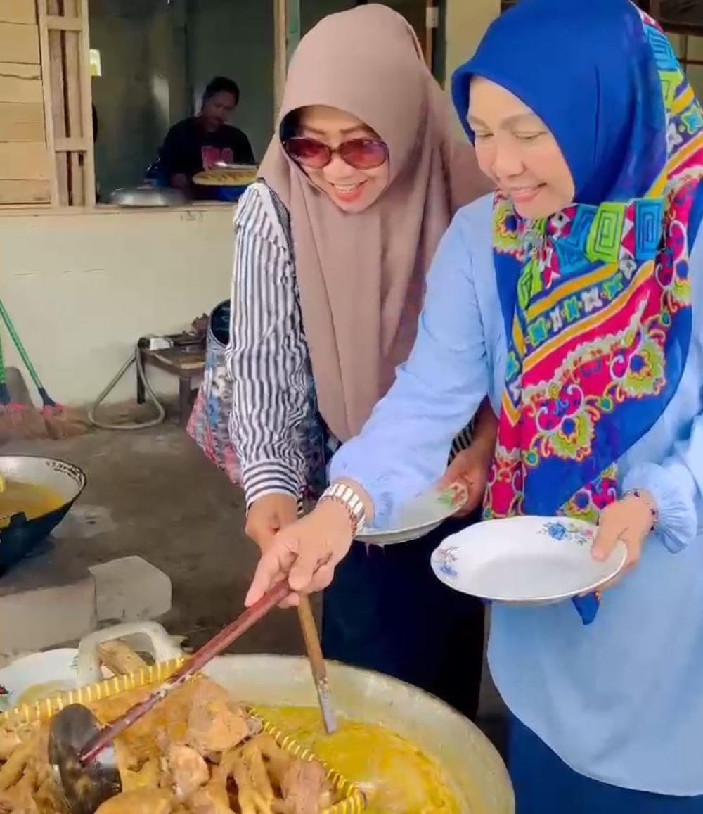 Warung Klangenan Suguhkan Opor Rica Entog yang Bikin Rindu Pulang