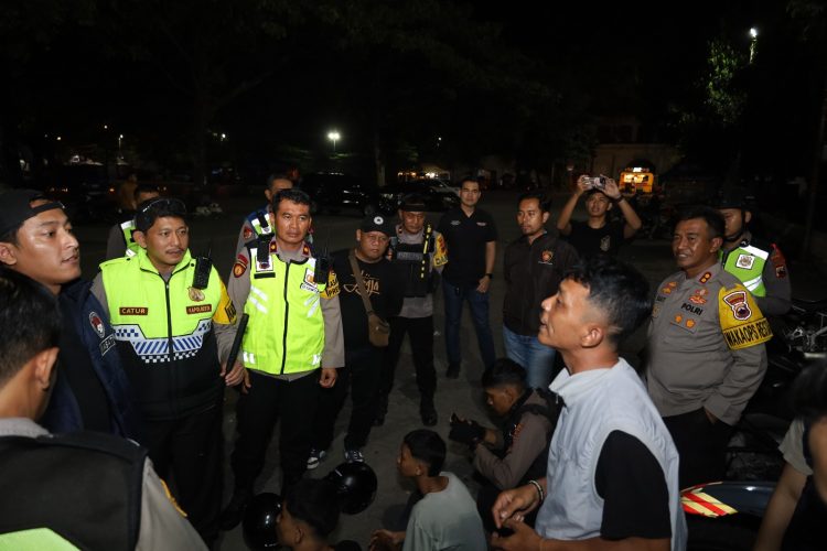 Patroli Malam Takbiran, Polresta Surakarta Amankan Puluhan Warga dan Sita Berbagai Barang Berbahaya