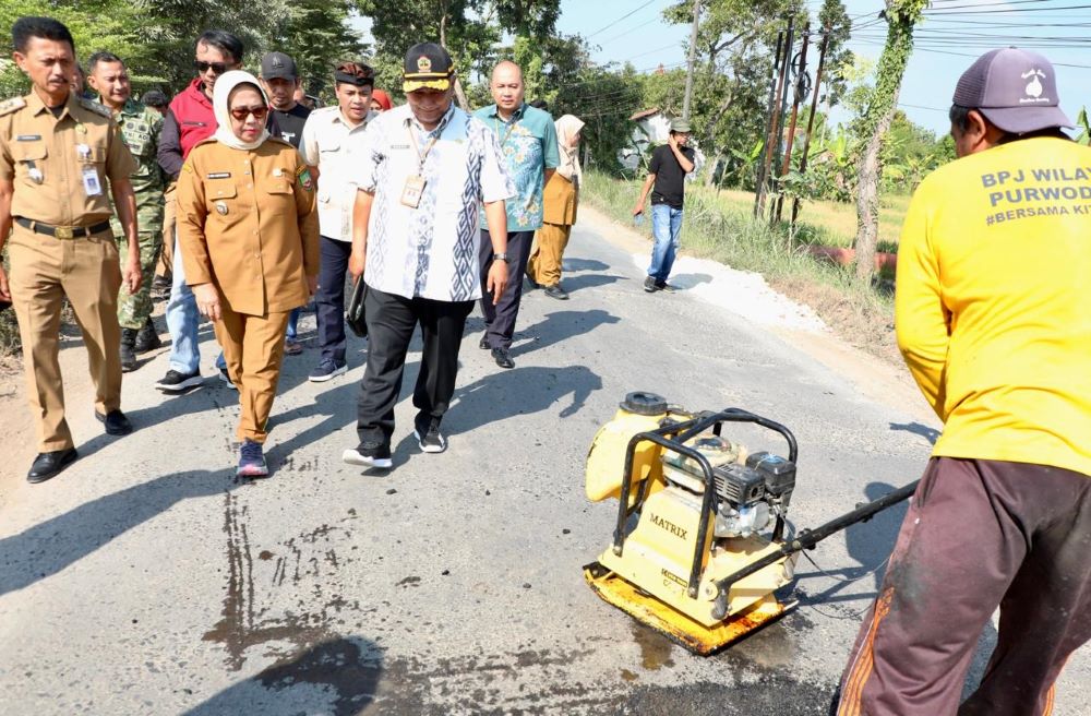 Perbaikan Jalan Cepu–Randublatung Dikebut, Pemprov Jateng Gelontorkan Rp34 Miliar untuk Infrastruktur Blora