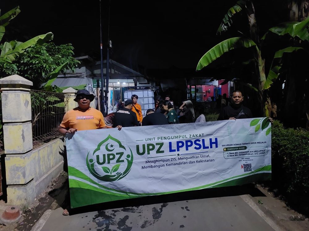 UPZ LPPSLH Salurkan 6.000 Liter Air Bersih untuk Warga Arcawinangun dan Bantarwuni Banyumas