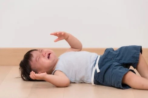 Cara Hadapi Anak Tantrum Dengan Tenang, Orangtua Perlu Pahami Penyebabnya