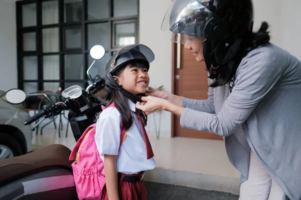 Kapan Waktu yang Tepat Ajari Anak Naik Motor? Jangan Terburu - buru, Ini yang Perlu Dipertimbangkan