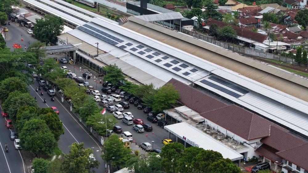 KAI Daop 5 Purwokerto Maksimalkan PLTS di Empat Stasiun