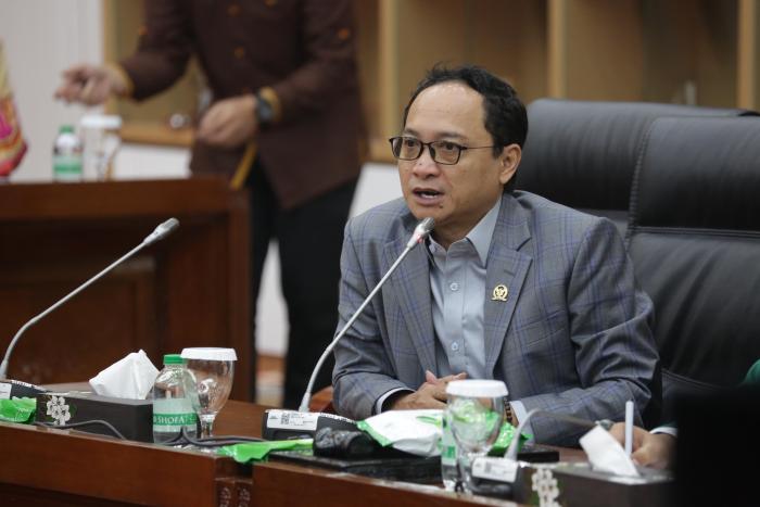 Respon Gejolak IHSG, DPR Nilai Mundurnya Dirut BEI Bentuk Tanggung Jawab Moral