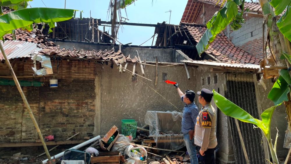 Rumah Warga Kebumen Terbakar Saat Pemilik Pergi Pengajian