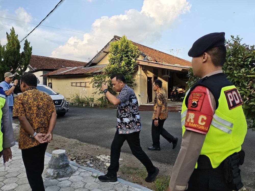 KPK OTT Bupati Cilacap, Sejumlah Pejabat Ikut Diperiksa di Polresta Banyumas