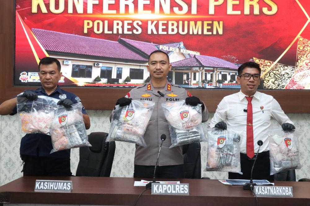 Operasi Kilat 90 Menit, Polres Kebumen Sita 76 Ribu Obat Keras Ilegal yang Diduga Menyasar Pelajar