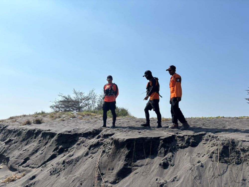 Warga Ambal Tenggelam di Pantai Entak Kebumen