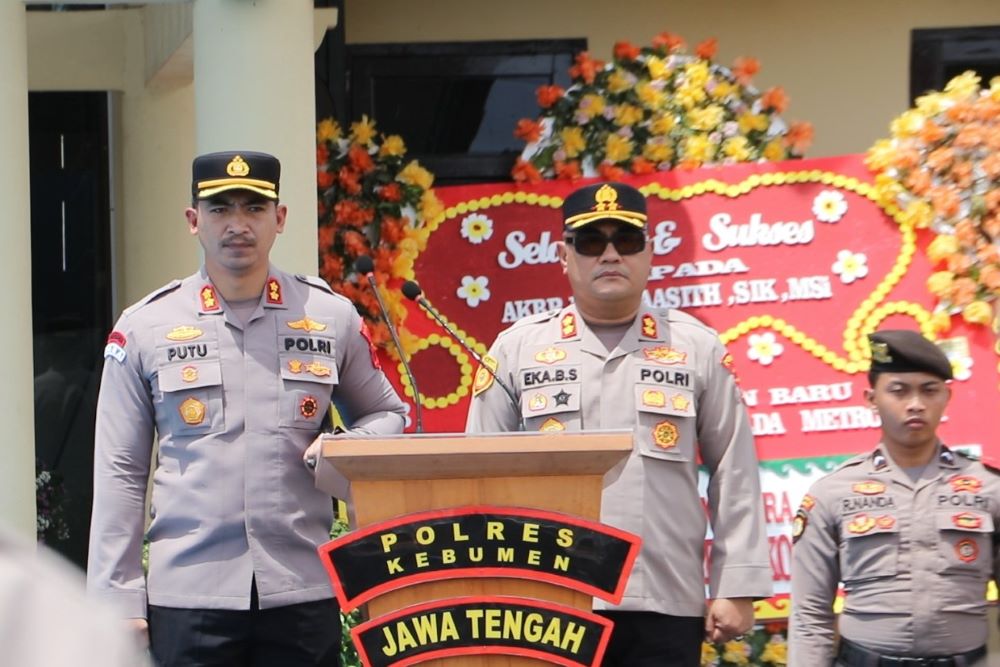Pimpin Apel Perdana, AKBP I Putu Bagus Resmi Mulai Tugas sebagai Kapolres Kebumen