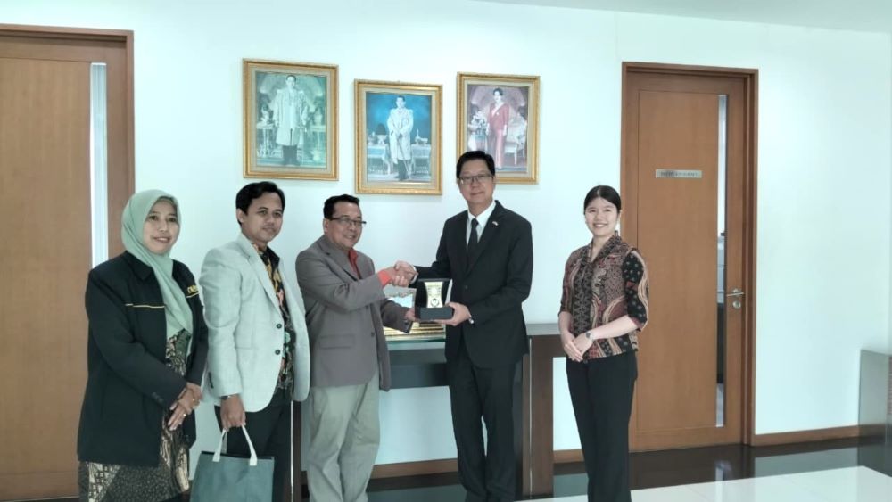 UIN Saizu–Kedubes Thailand Rancang Pembinaan Mahasiswa hingga Jaringan Karier Global