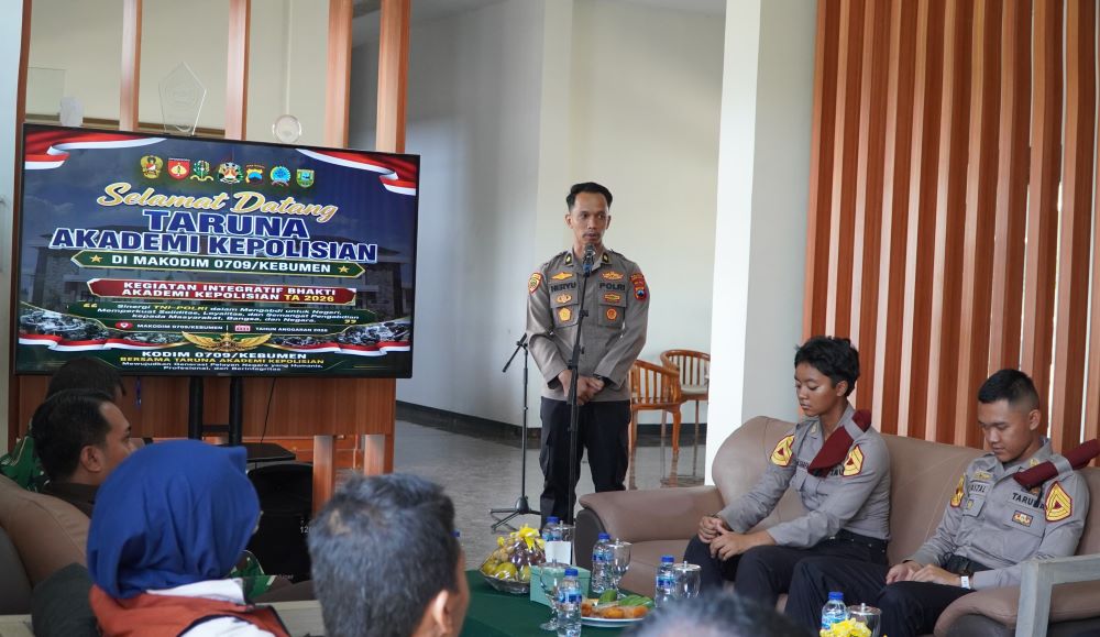 Taruna Akpol Terjun ke Sekolah Rakyat Kebumen, Latih Karakter hingga Tanamkan Bela Negara