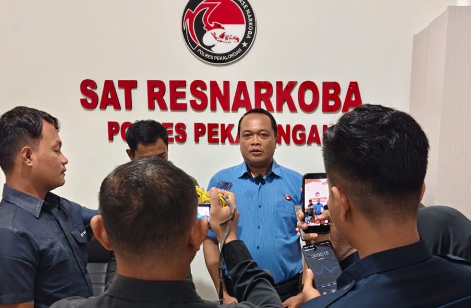 Penggerebekan Narkoba di Pekalongan: Dua Pelaku Ditangkap, Polisi Sita Sabu dan 300 Butir Alprazolam